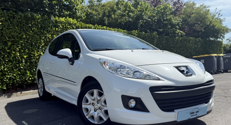 PEUGEOT 207+ ESSENCE