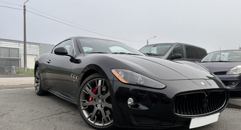 MASERATI GRANTURISMO 4,7 V8